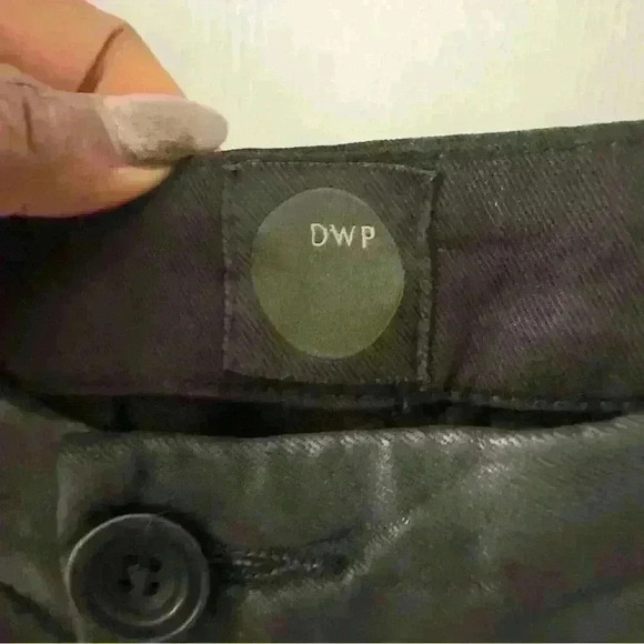 DWP by Gwen Stefani Drew pants 29, black cropped with ankle zipper . - Picture 7 of 8